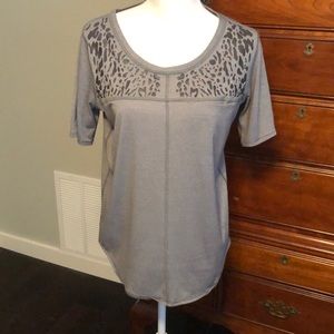 Lululemon grey stripe leopard shirt size 10